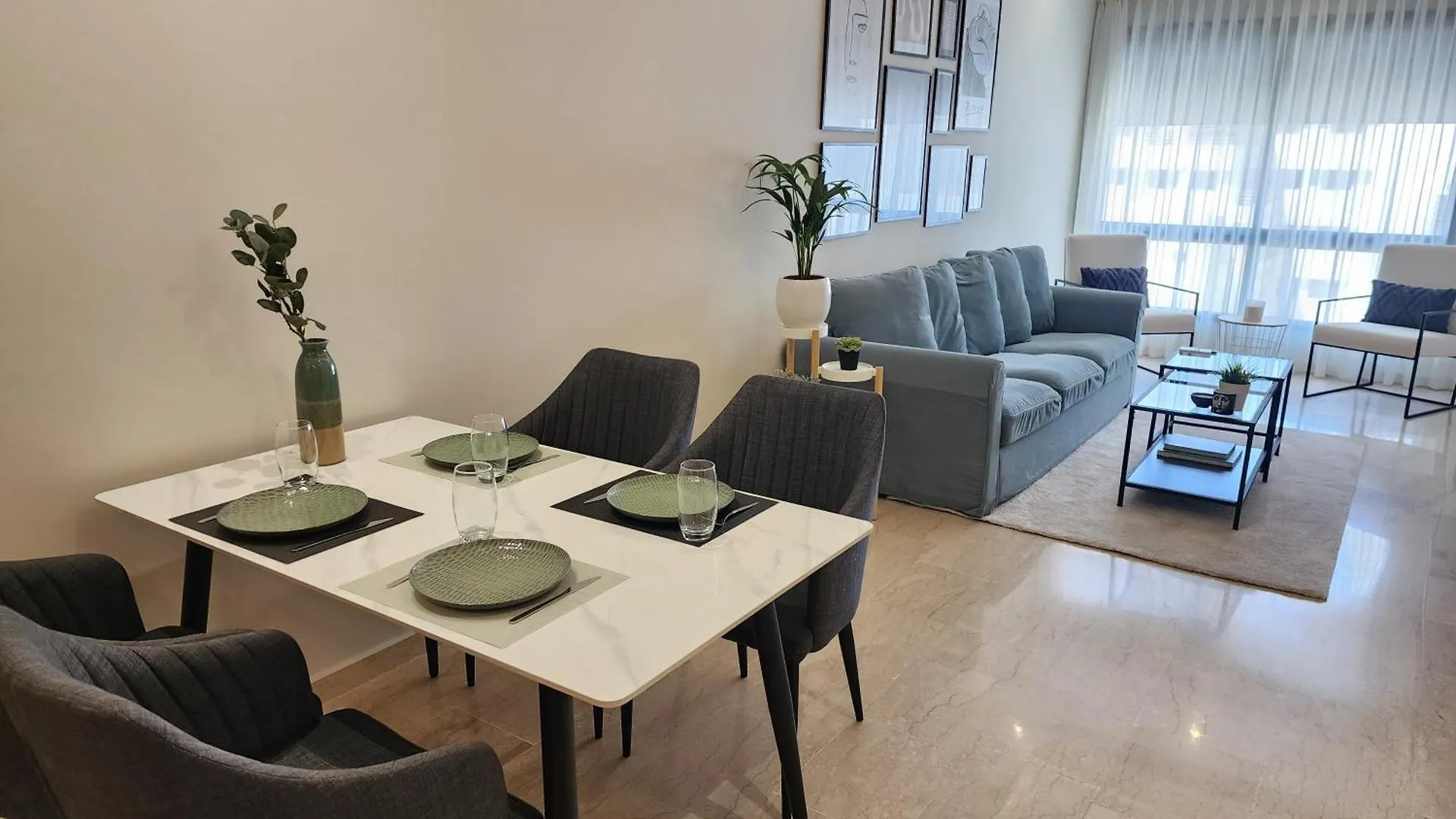 The 51 Hermitage By Ib Signature - Elegant 1Br, Peaceful - 24 X7 Security - Self Check-In - Parking - City View With Terrace - Walk To Cafes! City Centre & Tram Casablanca 0*,